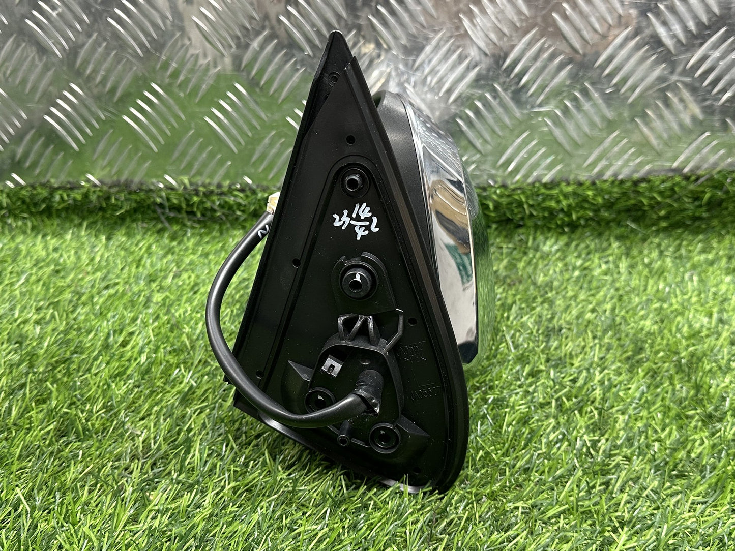 2015-2023 Toyota Hilux- Left Door Mirror PN: 5 WIRE TYPE