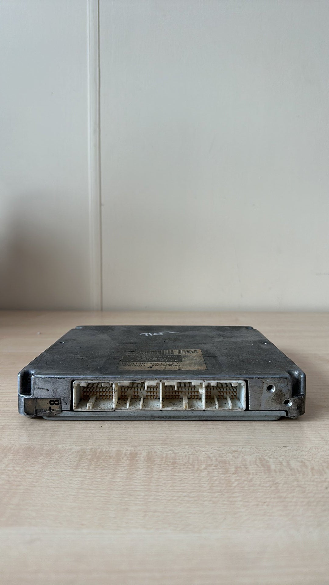 2003-2009 Toyota Prius NHW20- ECU PN: 89661-47170
