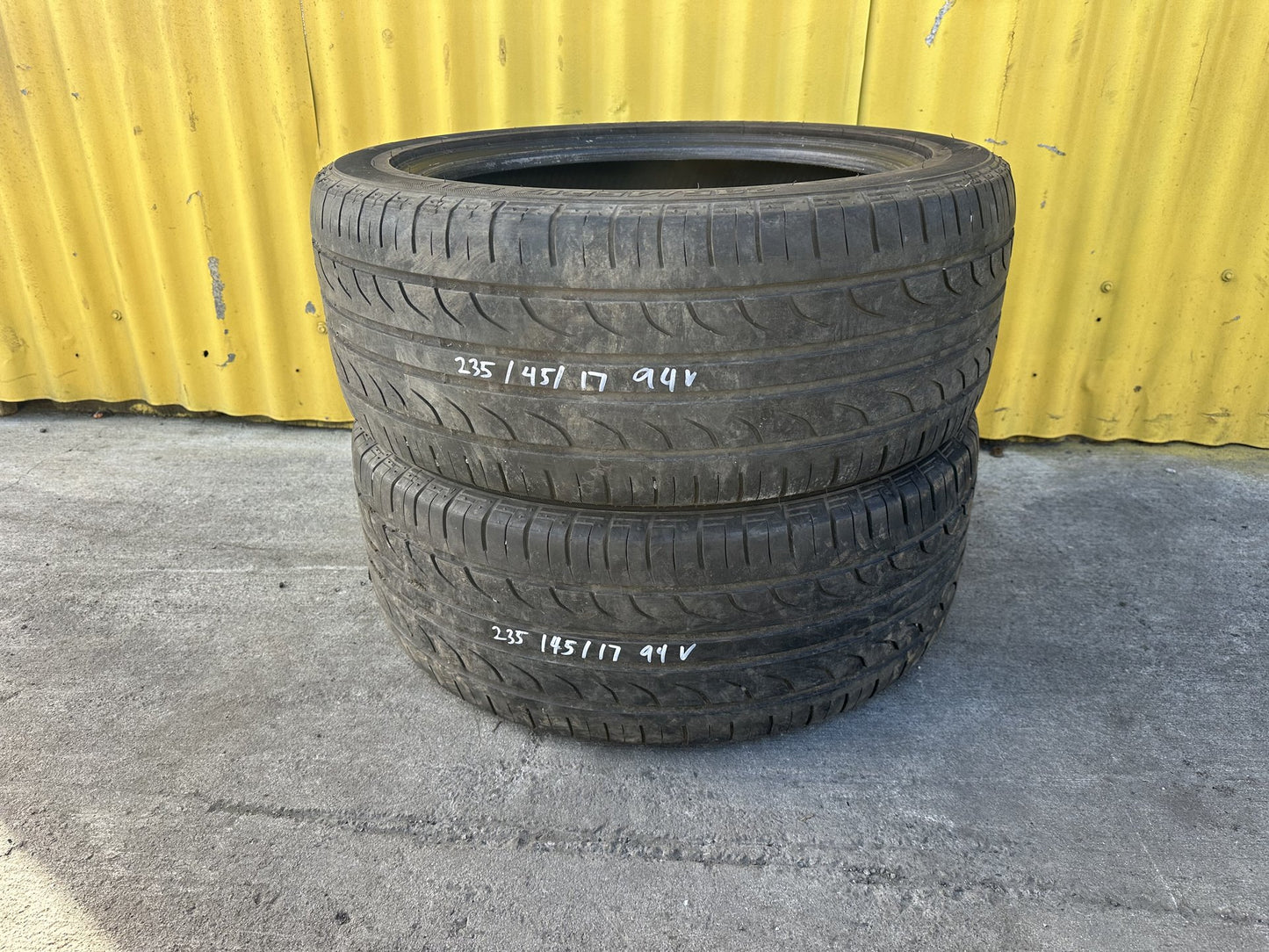 - Tyre PN: 235/45/17 94V