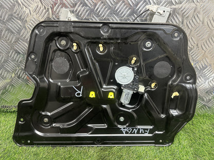 2004-2009 Nissan Fuga Y50 - Right Front Window Regulator/Motor PN: 6 PIN