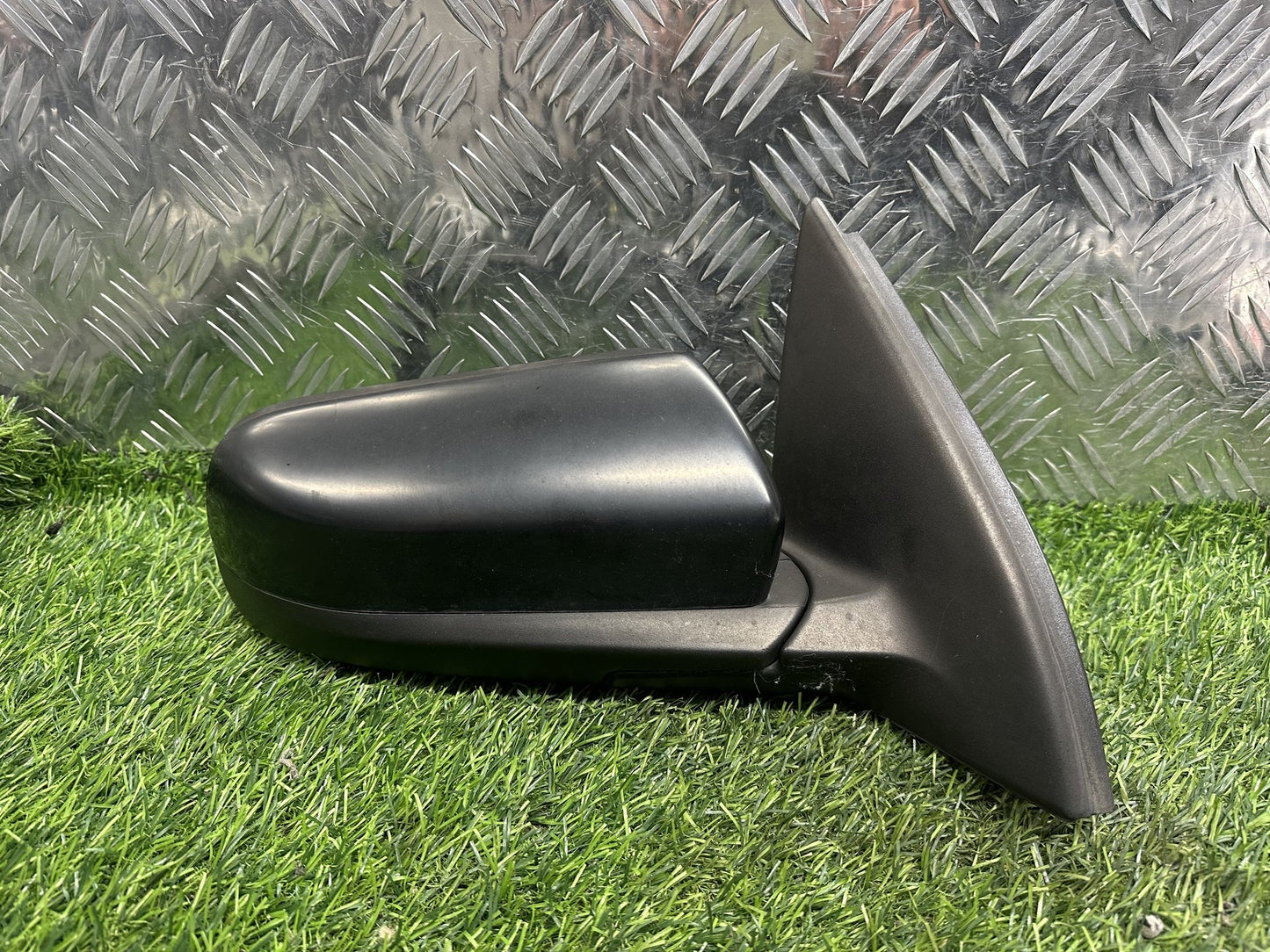 2002-2004 Holden Commodore VY- Right Door Mirror PN: 3 WIRE TYPE