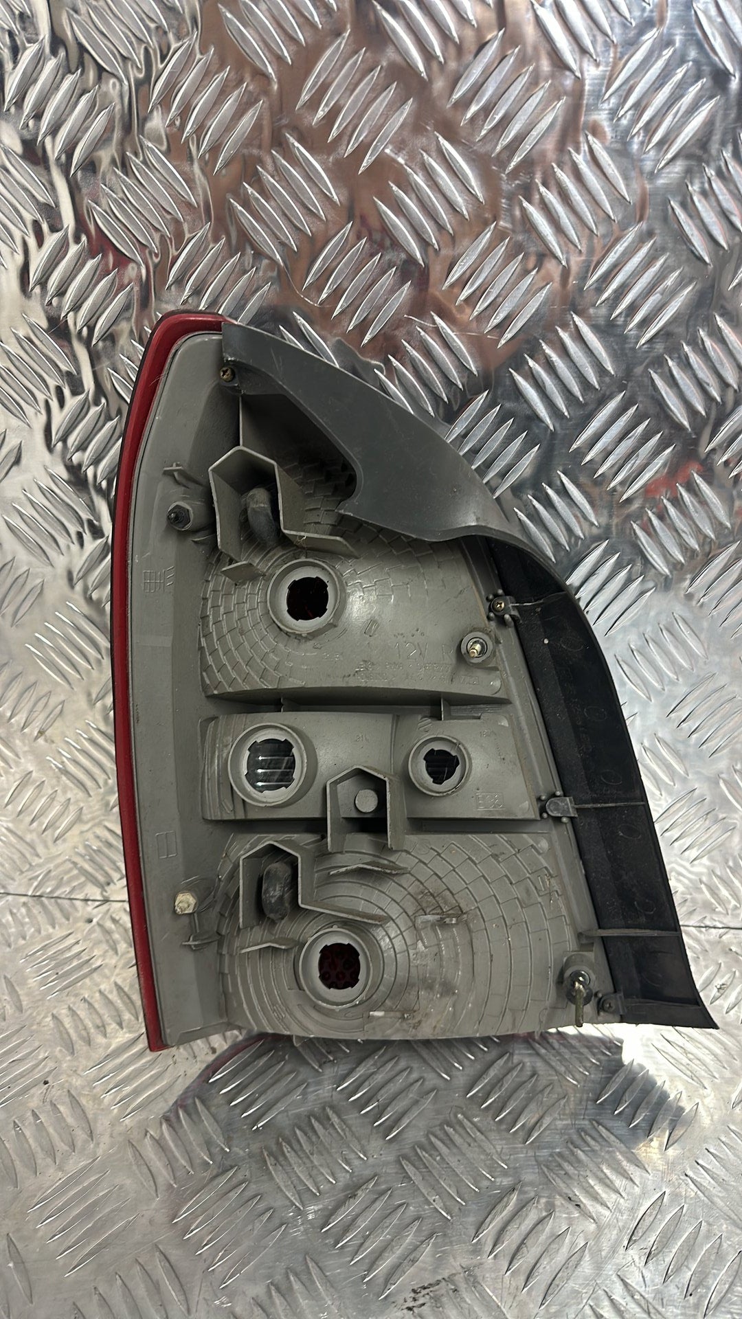 Nissan Primera Right Taillight ICHIKOH 7431