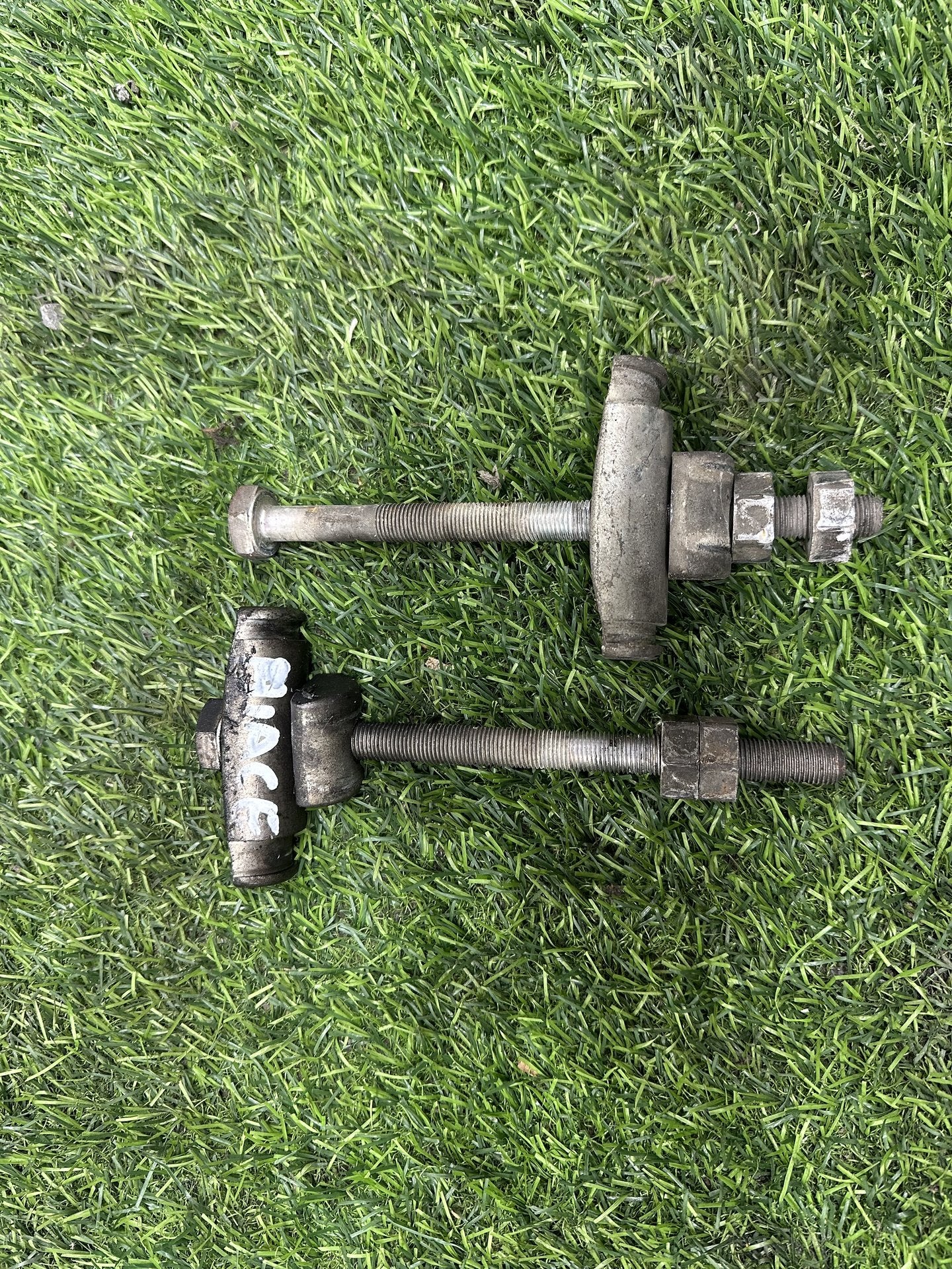 2004-2019 Toyota Hiace H200- Right Front Torsion Bar Adjuster Bolt PN: