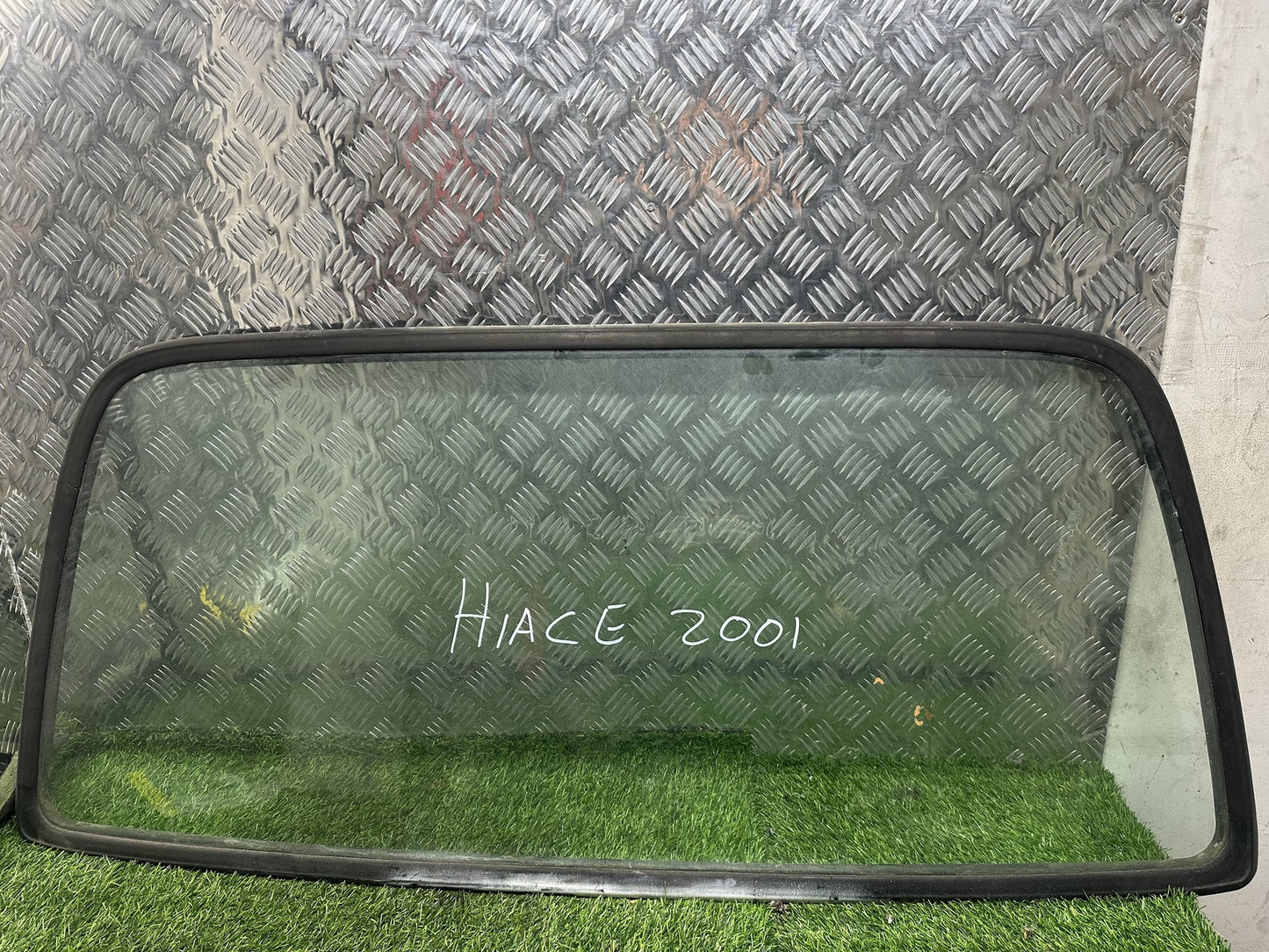1990-2004 Toyota Hiace H100- Rear Tailgate Glass PN: M213