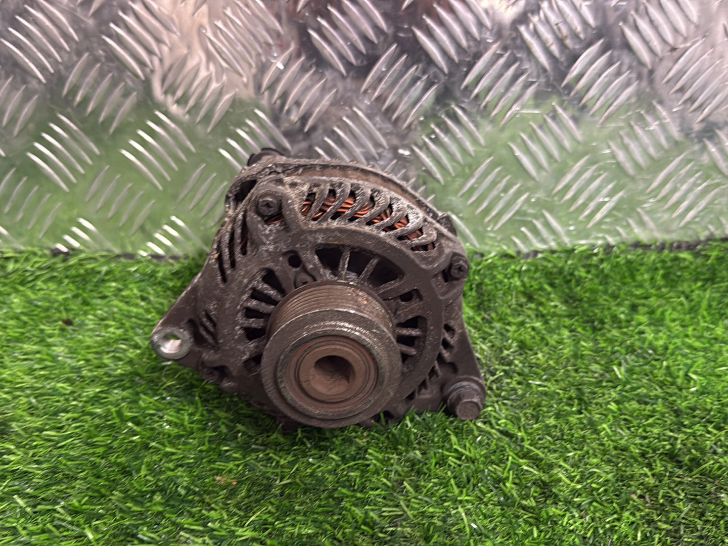 Nissan Caravan Alternator QR20