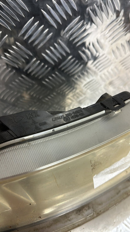 2002-2010 Nissan Elgrand Right Headlight Koito 100-24826