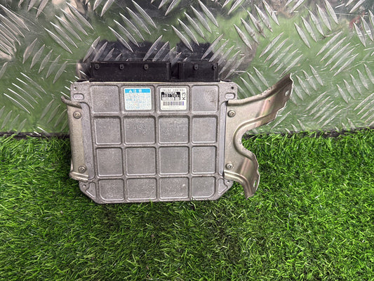 2007 - 2010 Toyota Noah ECU 89661-28C61