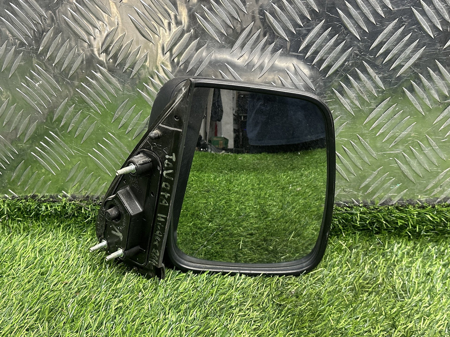 2005-2013 Toyota Hiace H200- Right Door Mirror PN: Manual