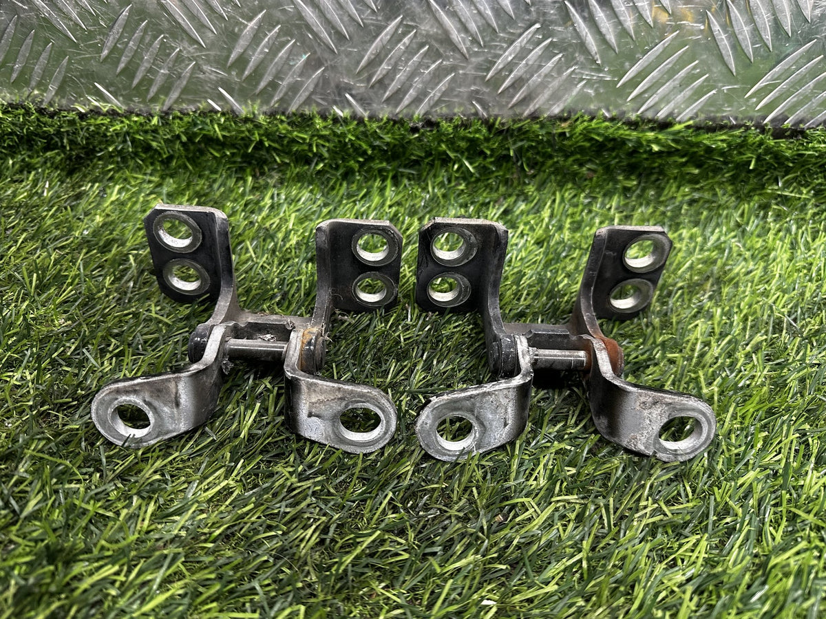 2002-2009 Toyota Land Cruiser J120 - Tailgate Hinge Pair PN: