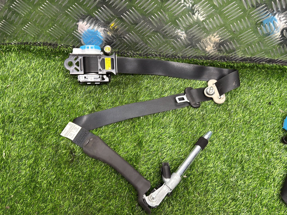 2012-2017 Mazda CX-5 KE- Right Front Seat Belt PN: TK-AH2-EH940