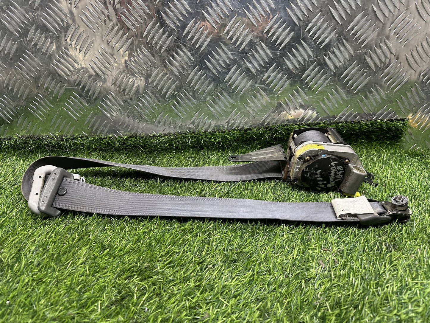 2002 Toyota Granvia- Left Front Seat Belt PN: TK-AB2-F1464-P