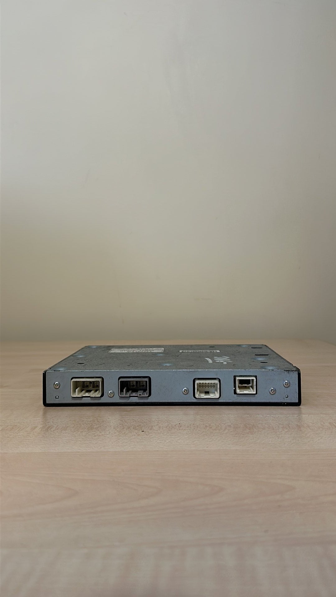 2008-2015 Toyota Alphard Amplifier 86091-30010