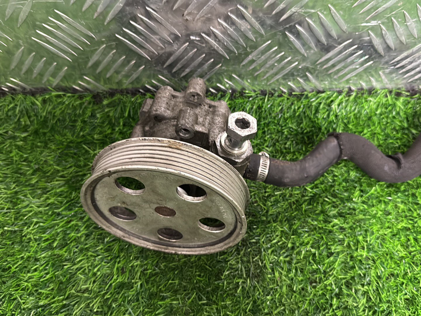 Audi A4 Power Steering Pump 8E0 145 153 J