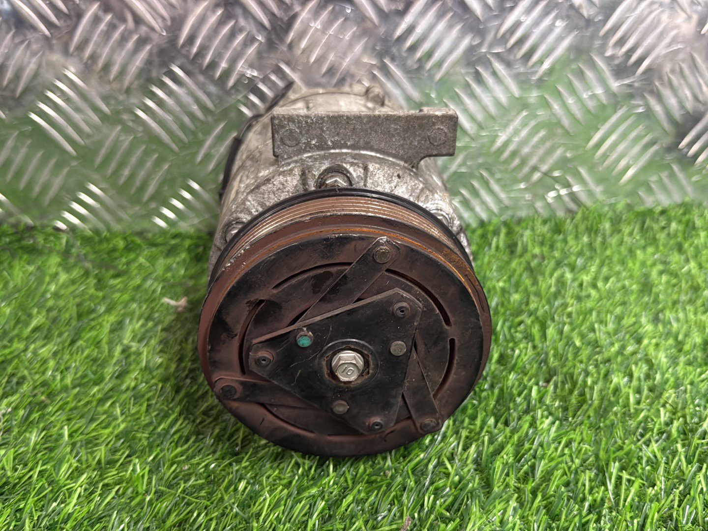 Nissan X-Trail A/C Compressor 92600 EN22A