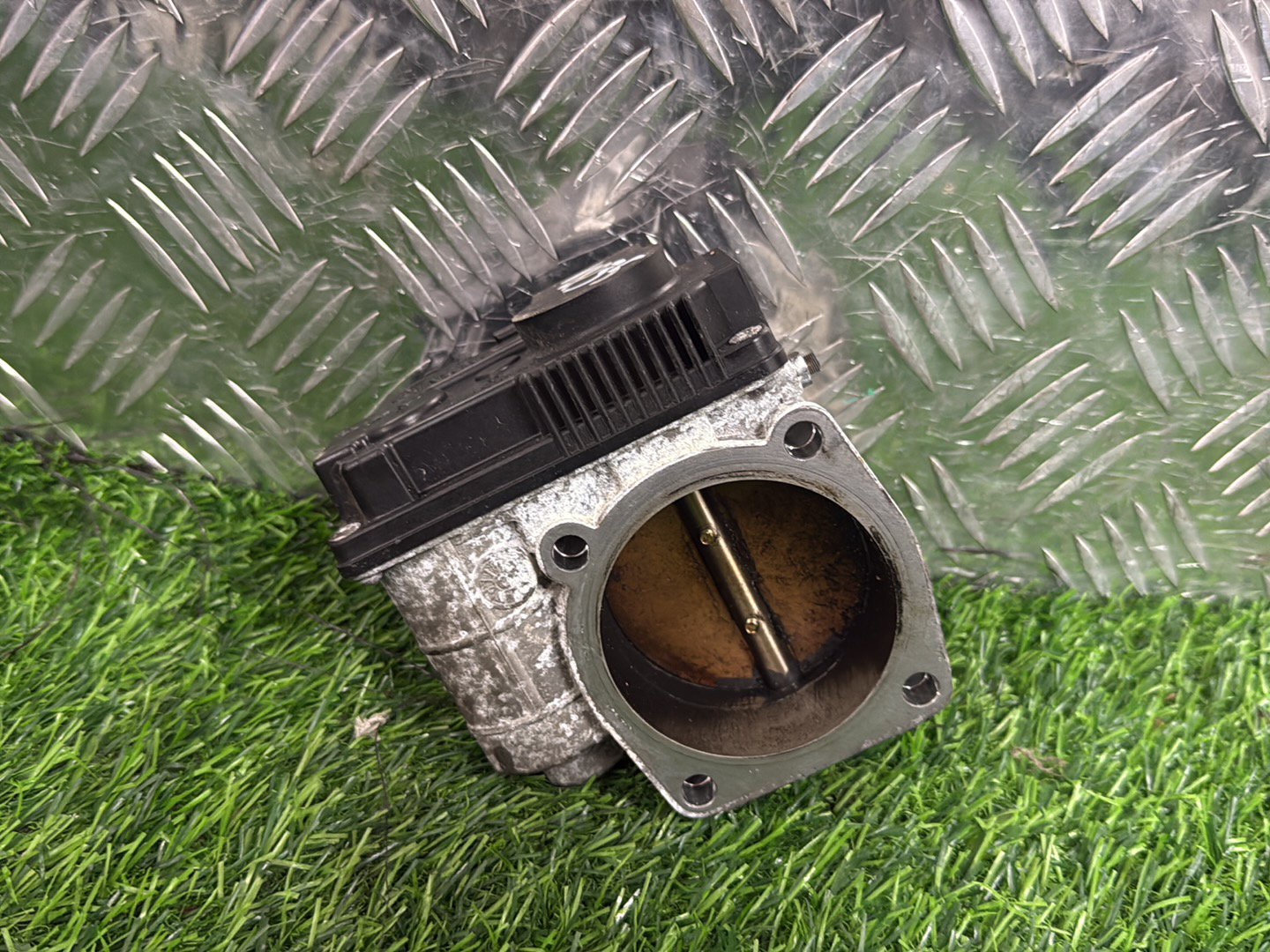 Nissan Murano Throttle Body HITACHI SERA576-01