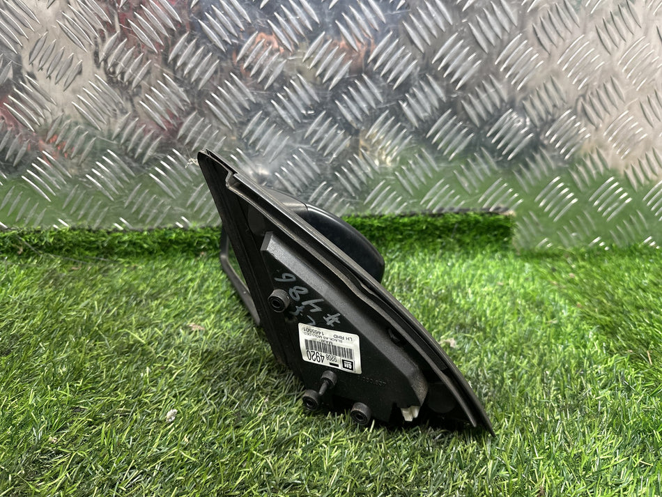 2006 Holden Commodore VZ - Left Door Mirror PN: MANUAL TYPE