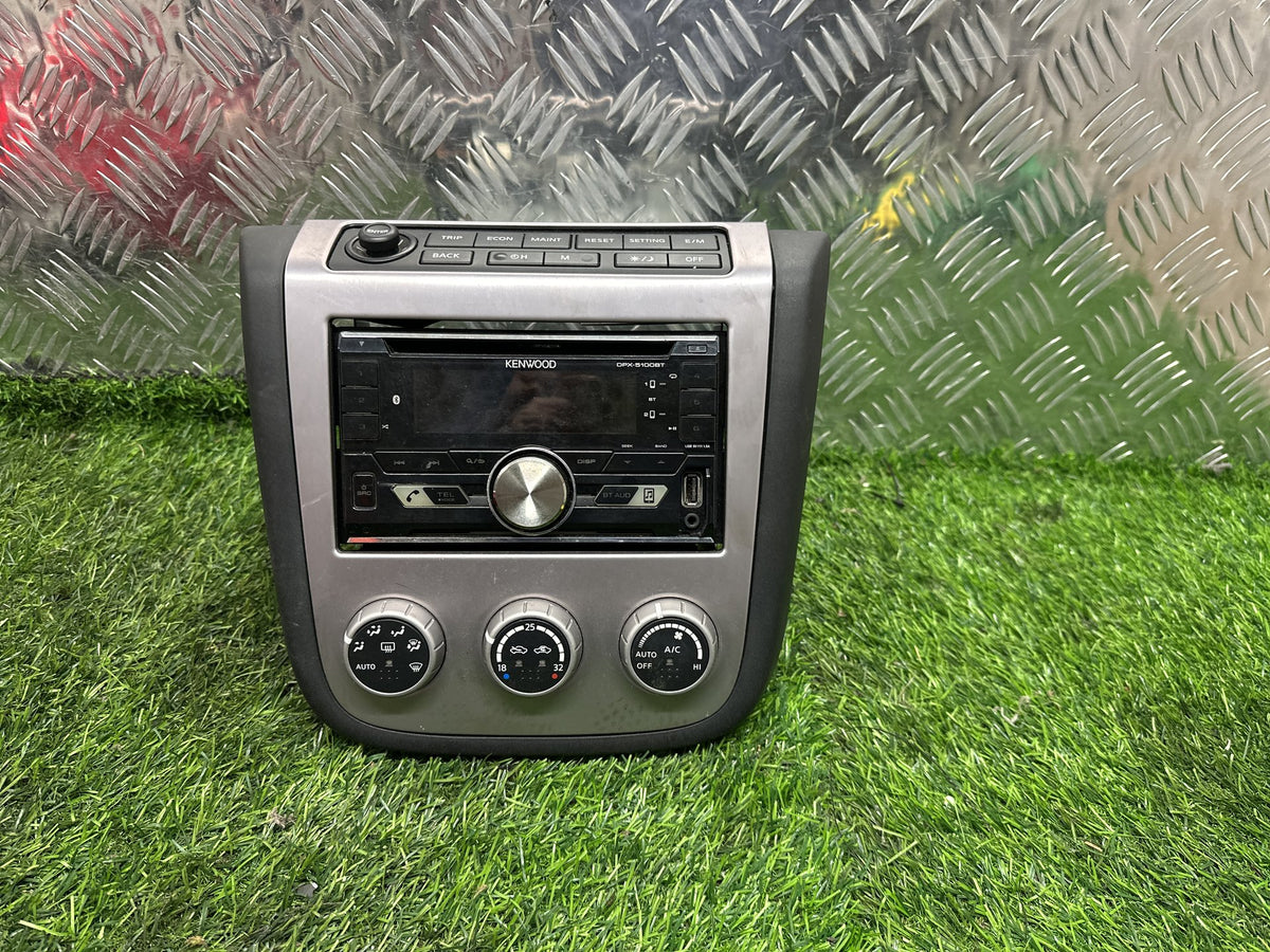 2002-2007 Nissan Murano Z50 - Stereo Head Unit PN: YJ5-151M-01