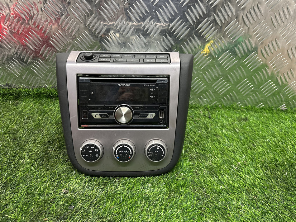2002-2007 Nissan Murano Z50 - Stereo Head Unit PN: YJ5-151M-01