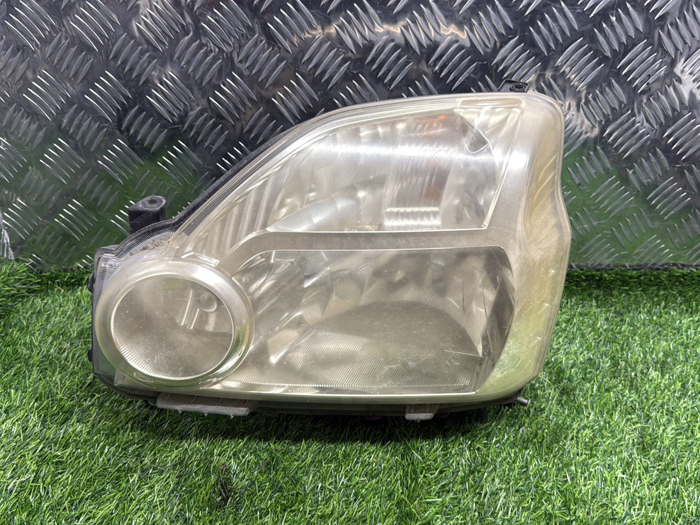 2007 - 2013 Nissan X-Trail Left Headlight ICHIKOH 1785