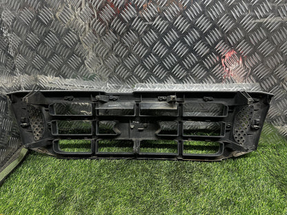 1999-2005 Ford Courier UN - Grille PN:
