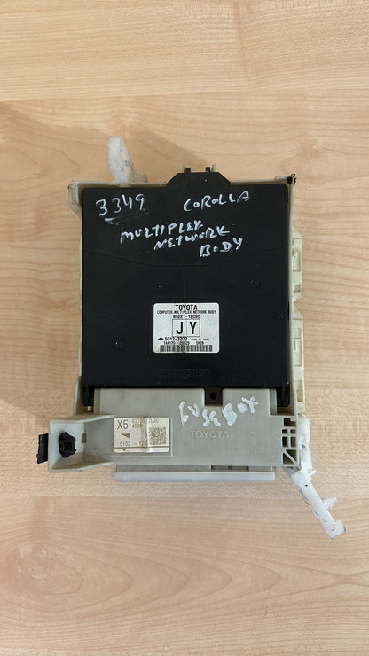 2012-2018 Toyota Auris Body Control Module 89221-12C90