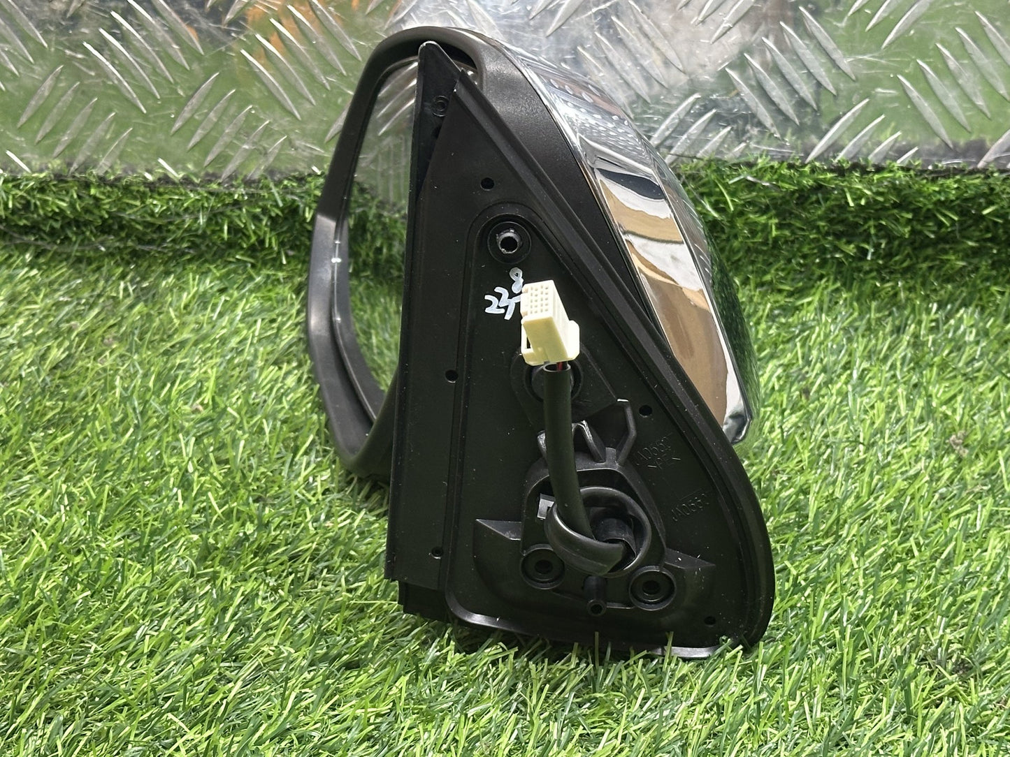 2015-2023 Toyota Hilux- Left Door Mirror PN: 5 WIRE TYPE