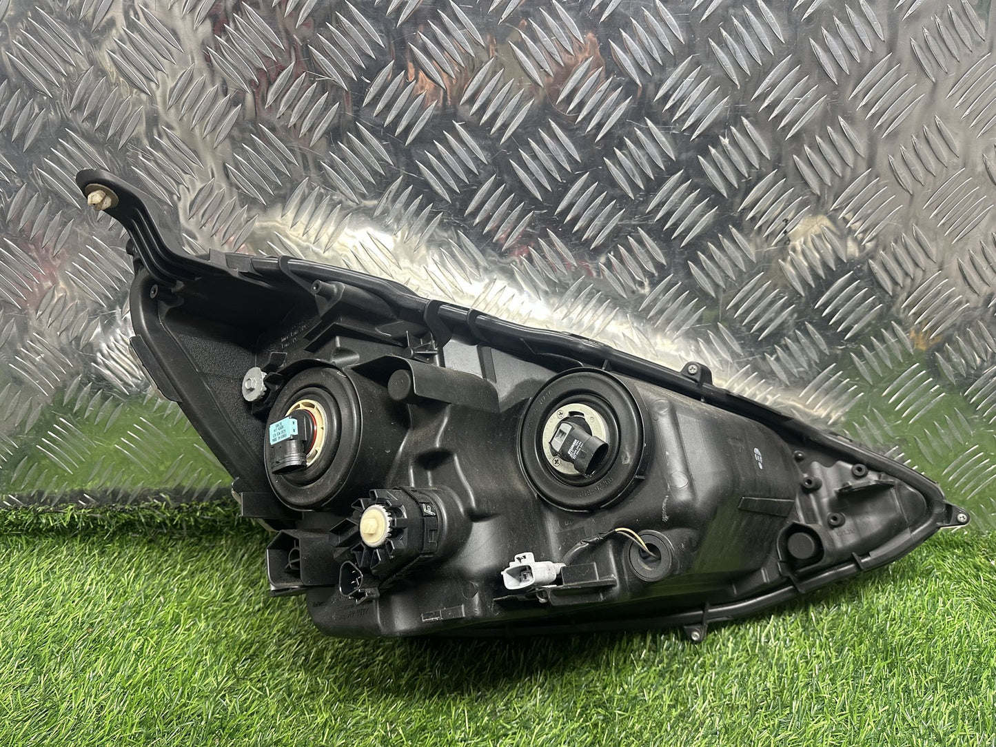 2014-2017 Toyota Aqua- Left Headlight PN: KOITO 52-291