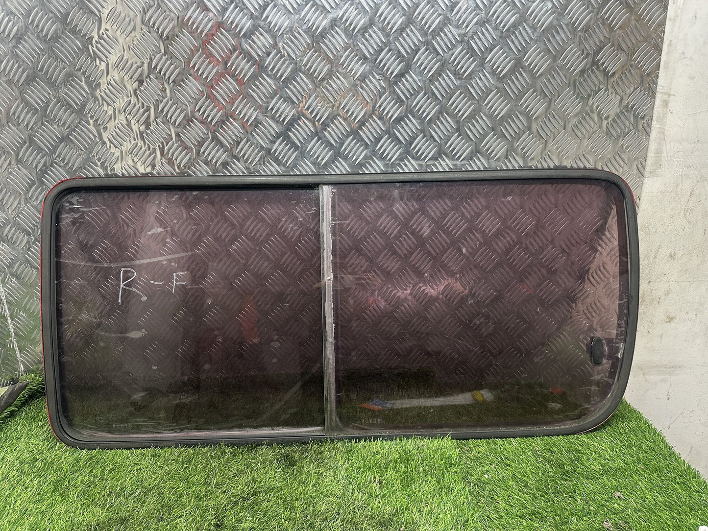 1990-2004 Toyota Hiace H100 RZH103 - Right Front Sliding Glass PN: AS2M- SHORT WHEEL BASE
