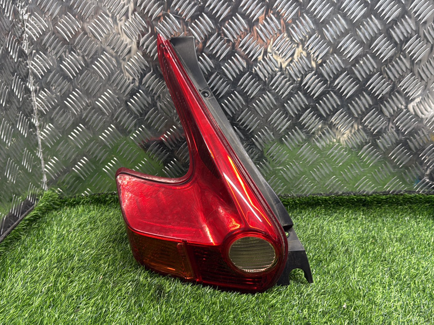 2010 - 2015 Nissan Juke Left Taillight ICHIKOH VALEO T003
