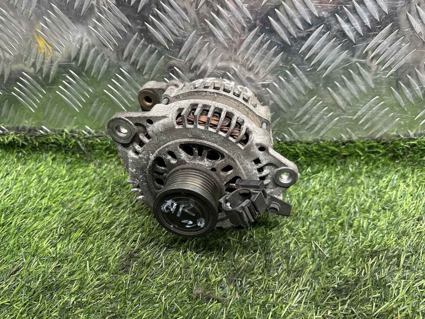 1999-2005 Nissan Serena C24- Alternator PN: QR20