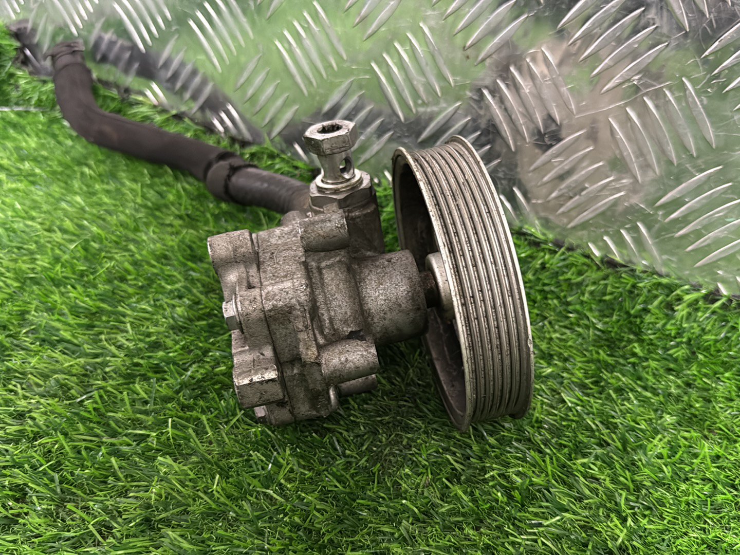 Audi A4 Power Steering Pump 8E0 145 153 J