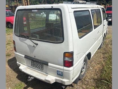 2005 Mitsubishi L300 4G63 LM2811 WRECKING FOR PARTS ONLY