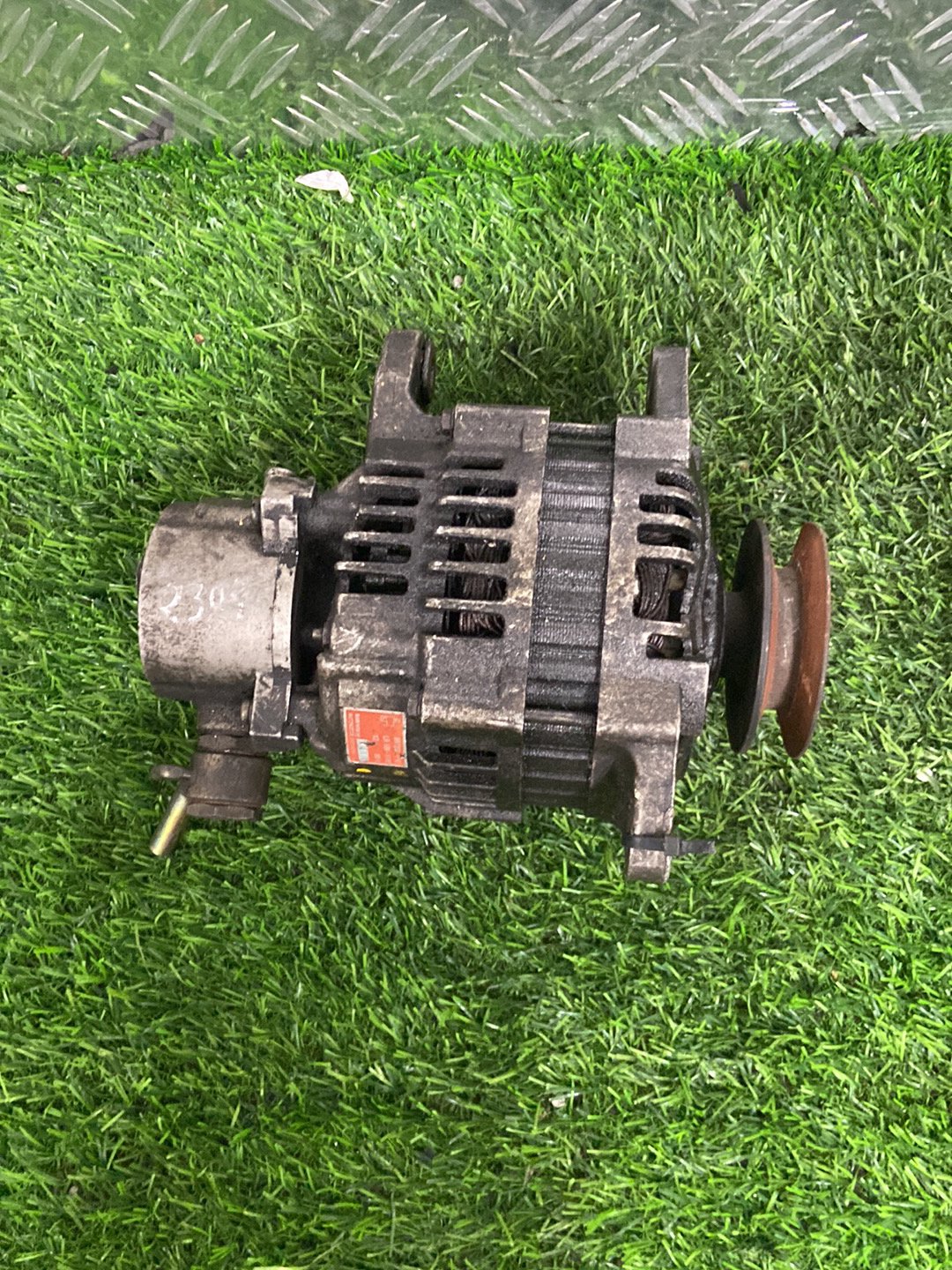 Isuzu D-Max Alternator 8973272181