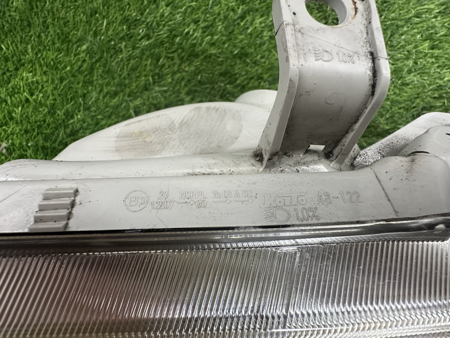 2010-2013 Toyota Highlander U40- Left Headlight PN: KOITO 48-122