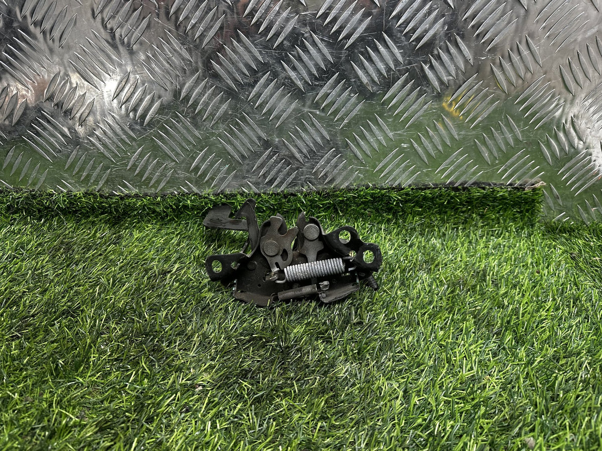 2010-2019 Nissan Juke F15 - Bonnet Latch PN: