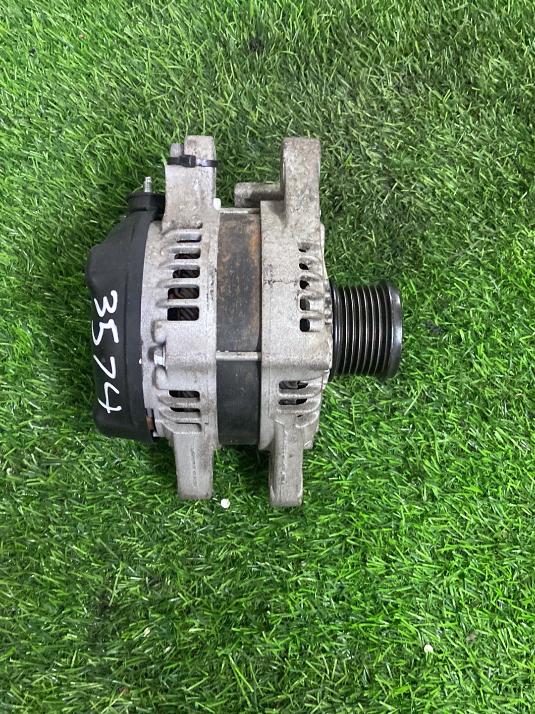 Toyota RAV4 Alternator 2706031100