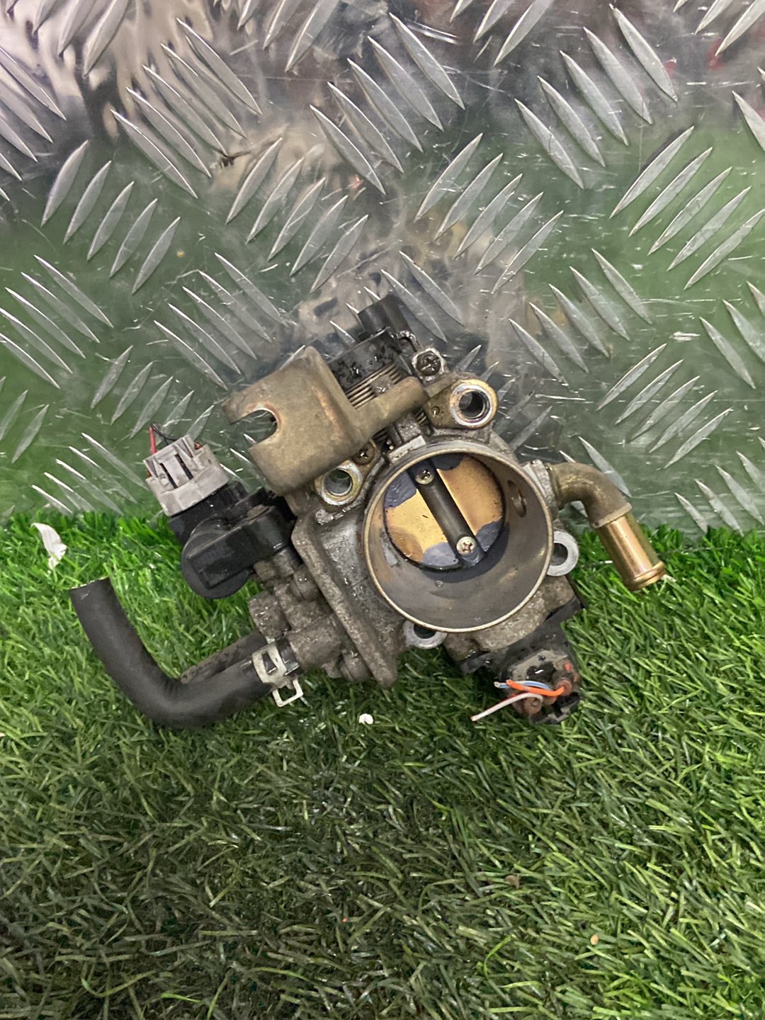 2004 - 2010 Suzuki Swift Throttle Body 4Z1684E0 / M13A