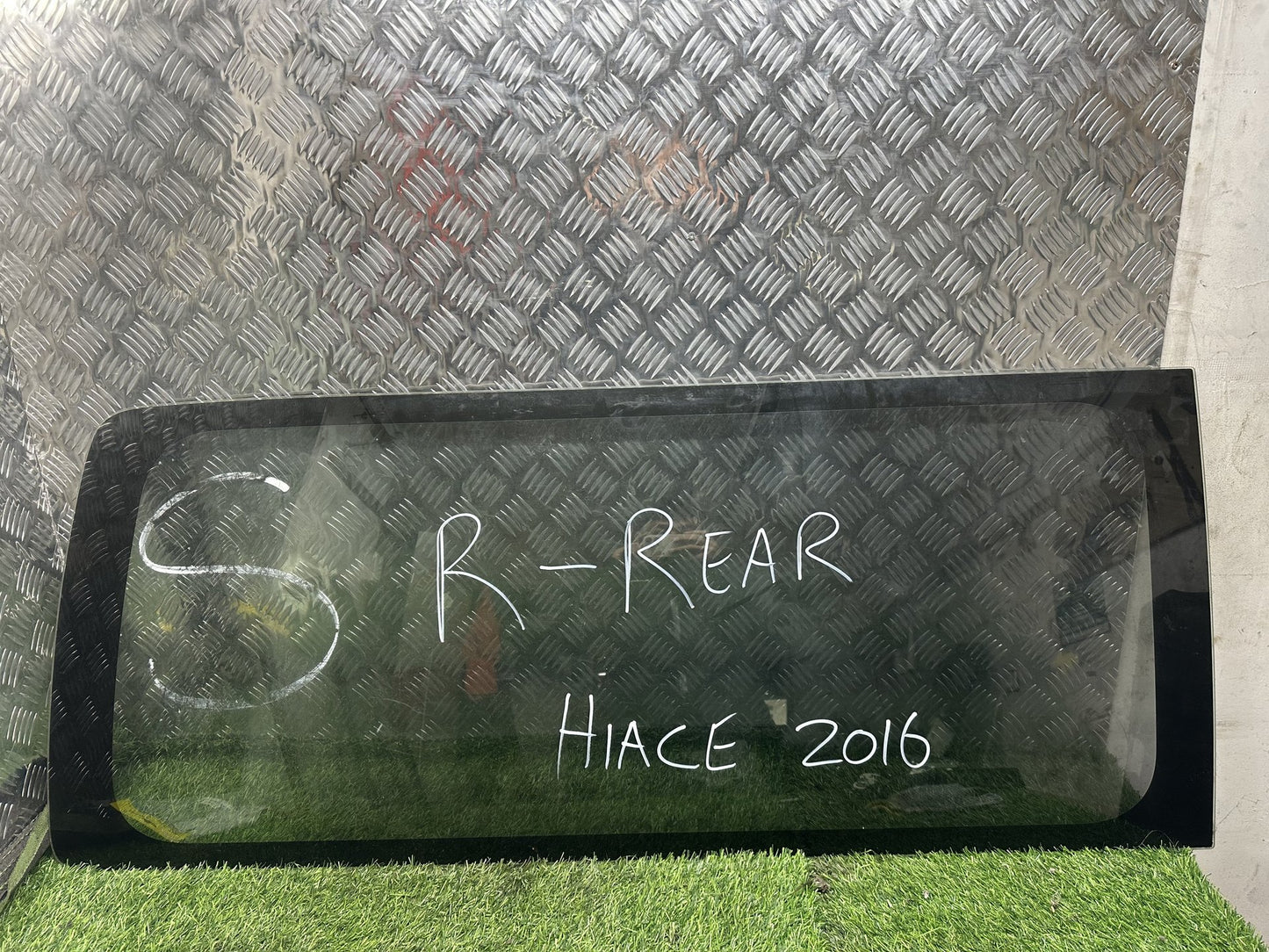 2004-2019 Toyota Hiace H200- Right Rear Body Glass PN: M2H3