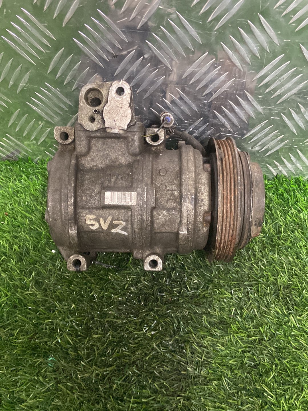 1998-2004 Land Rover Discovery II L318- A/C Compressor PN: (2.5 Td5 diesel) 447200-4962