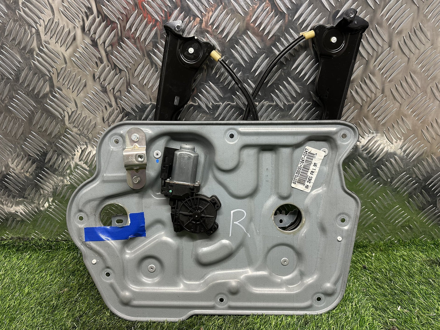 2006-2013 Nissan Dualis J10- Right Front Window Regulator/Motor PN: (6 PIN)-80770JD000-1847-0347