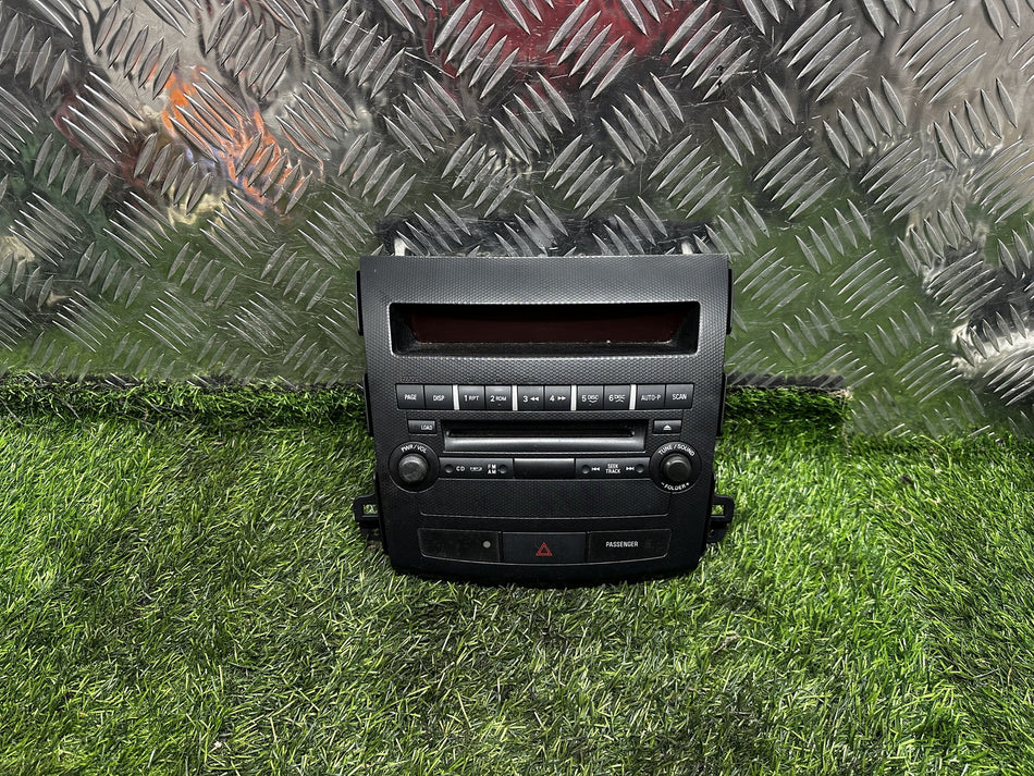 2008 Mitsubishi Outlander CW*W - Audio Switch Panel PN: