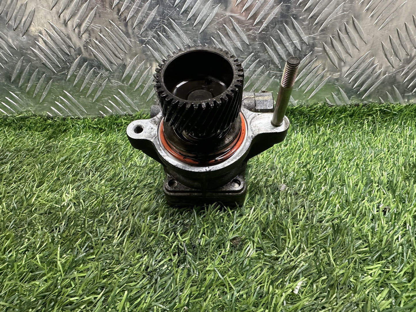 1999-2006 Ford Courier UN- Steering Pump PN: WL-T