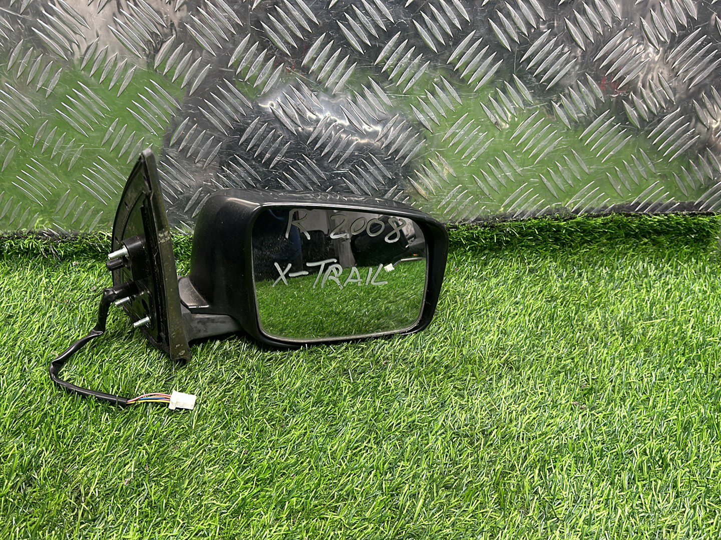 2007 - 2013 Nissan X-Trail Right Door Mirror 5 WIRE TYPE