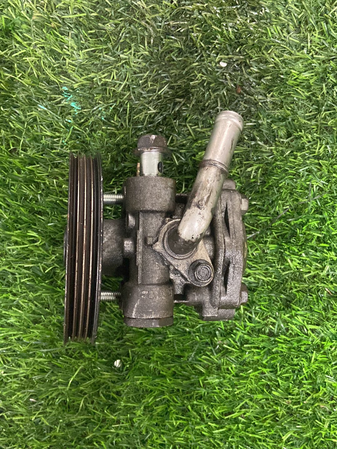 Mazda Bongo Van Steering Pump 1.8L, F8