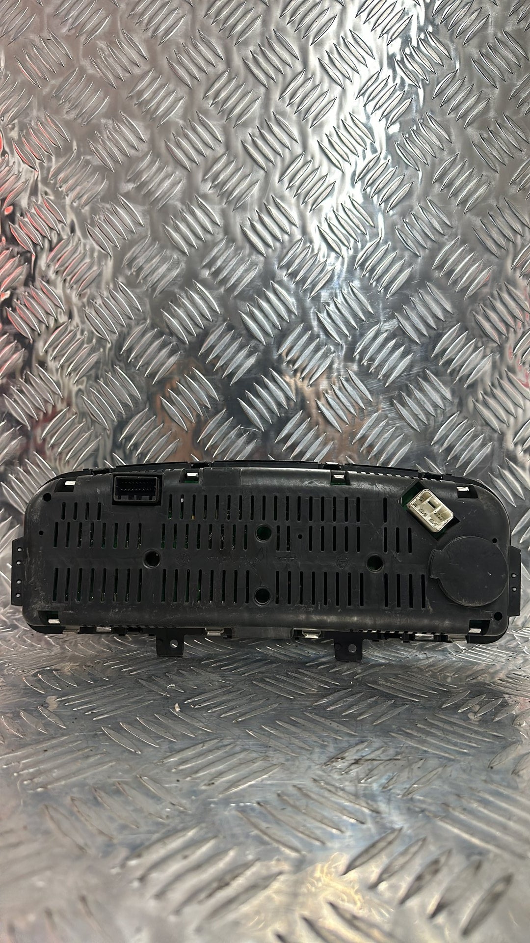 2004-2005 Ford Territory Instrument Cluster 3R73 10849-BA