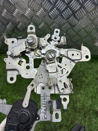 2004-2019 Toyota Hiace H200 - Right Rear Lock Actuator PN: 2 PIN