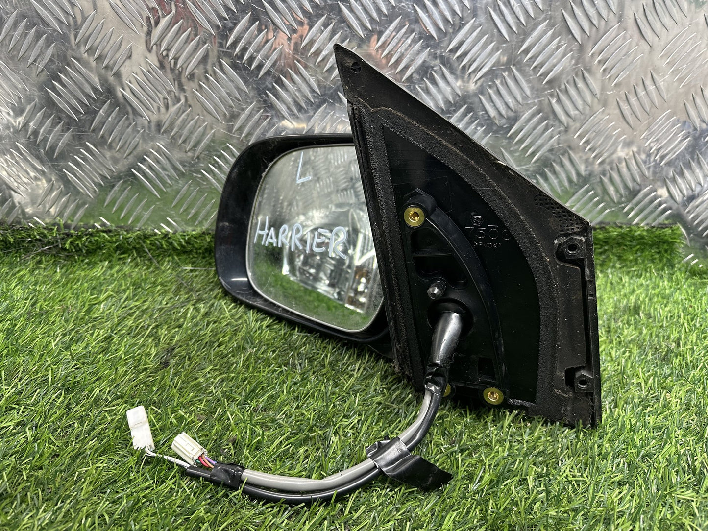 2003-2009 Toyota Harrier U30 - Left Door Mirror PN: 2 PLUG ( 5+2 WIRE)