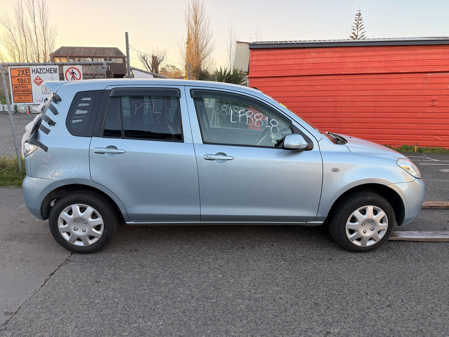 2007 Mazda Demio DY3W