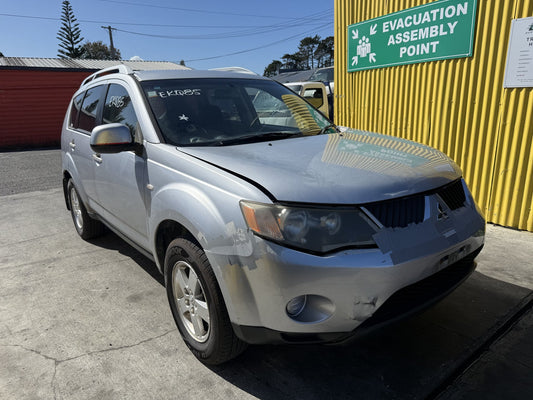 2008 Mitsubishi Outlander LS