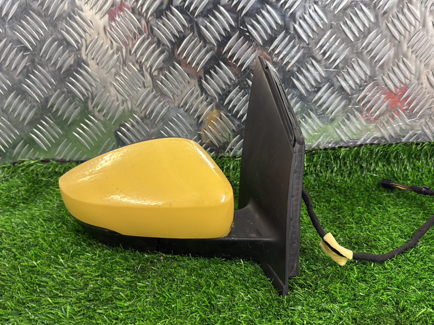 2014 Volkswagen Polo Right Door Mirror 8 Wires